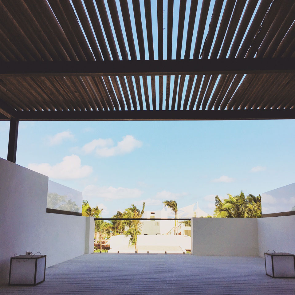 An Indoor Lady - Playa Mujeres | Resort Vacation - PLAYAMUJERES-004-ANINDOORLADY