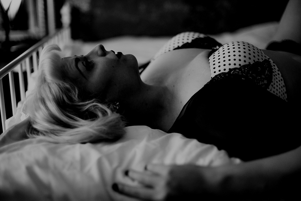 An Indoor Lady - Austin TX | Boudoir Photography | Katelyn Renee - Photo by Erin Holsonback BOUDOIR-K-003-ANINDOORLADY