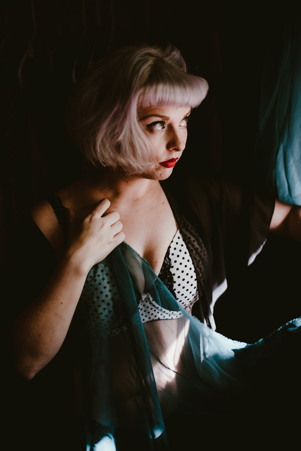 An Indoor Lady - Austin TX | Boudoir Photography | Katelyn Renee - Photo by Erin Holsonback BOUDOIR-K-007-ANINDOORLADY