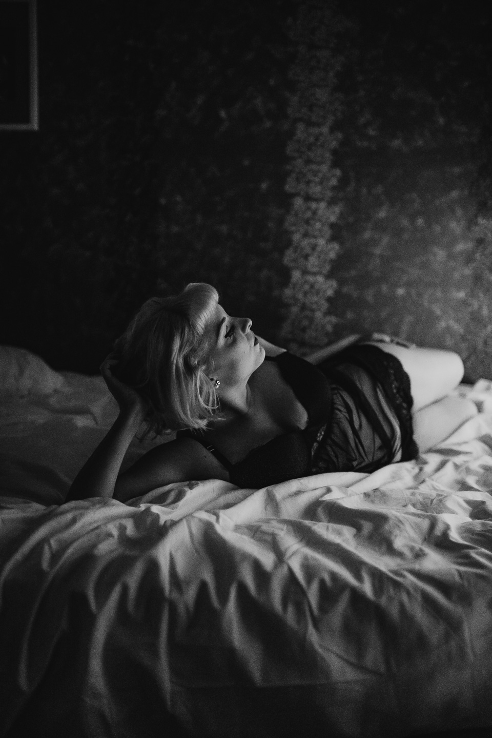 An Indoor Lady - Austin TX | Boudoir Photography | Katelyn Renee - Photo by Erin Holsonback BOUDOIR-K-011-ANINDOORLADY