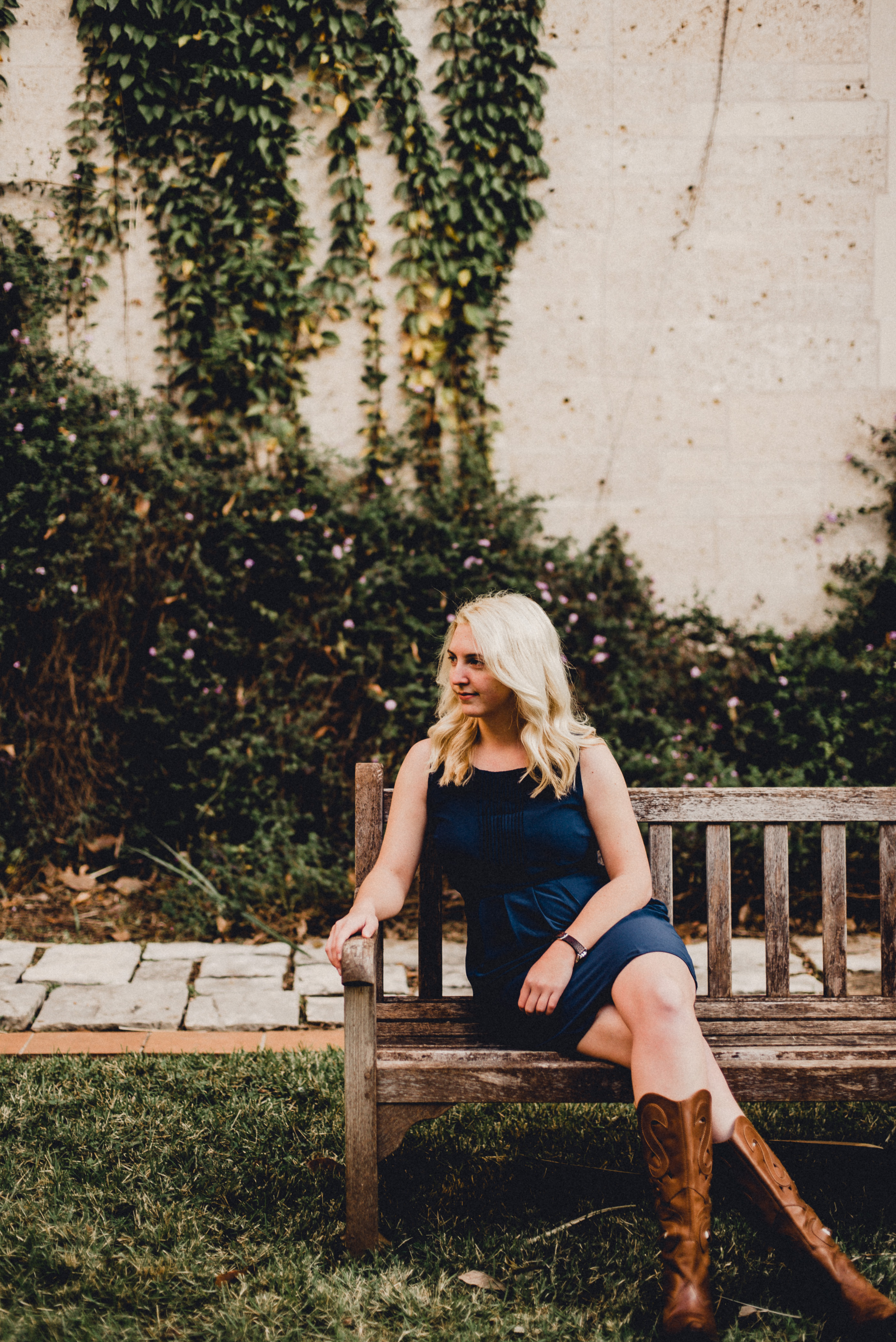 An Indoor Lady - UT Campus | Senior Photography | Shannon - SHANNON-004-ANINDOORLADY