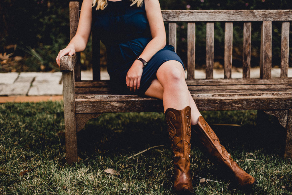 An Indoor Lady - UT Campus | Senior Photography | Shannon - SHANNON-008-ANINDOORLADY