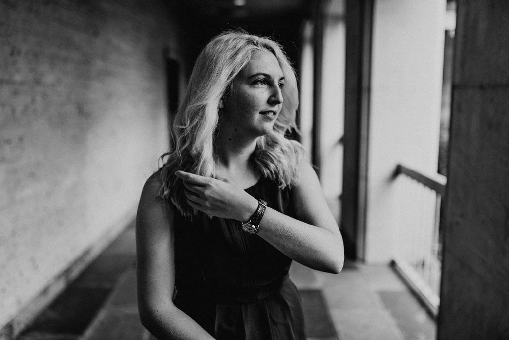 An Indoor Lady - UT Campus | Senior Photography | Shannon - SHANNON-016-ANINDOORLADY