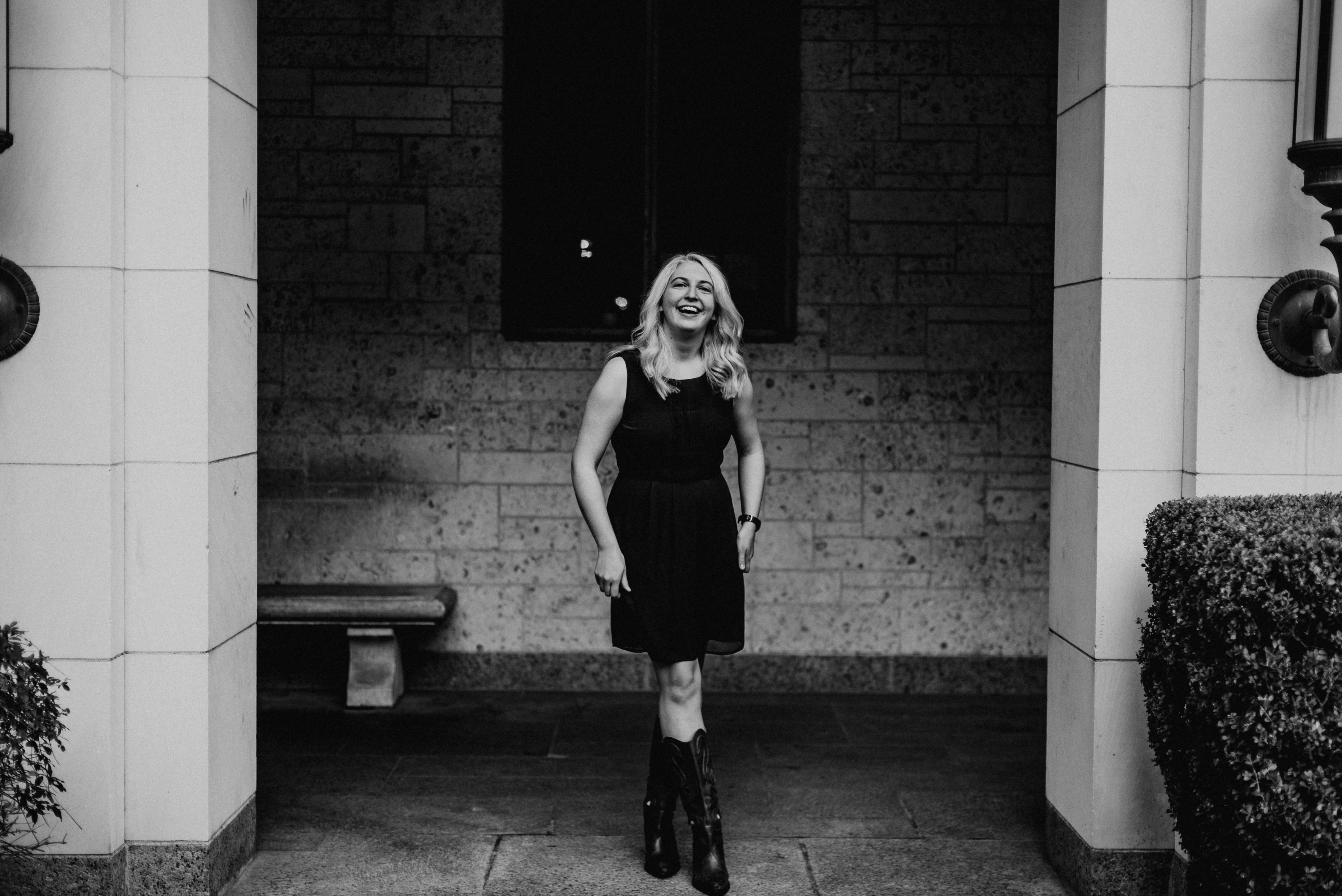 An Indoor Lady - UT Campus | Senior Photography | Shannon - SHANNON-018-ANINDOORLADY