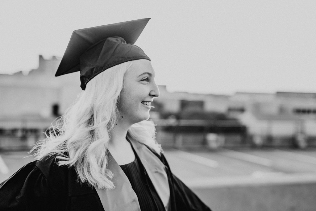 An Indoor Lady - UT Campus | Senior Photography | Shannon - SHANNON-023-ANINDOORLADY