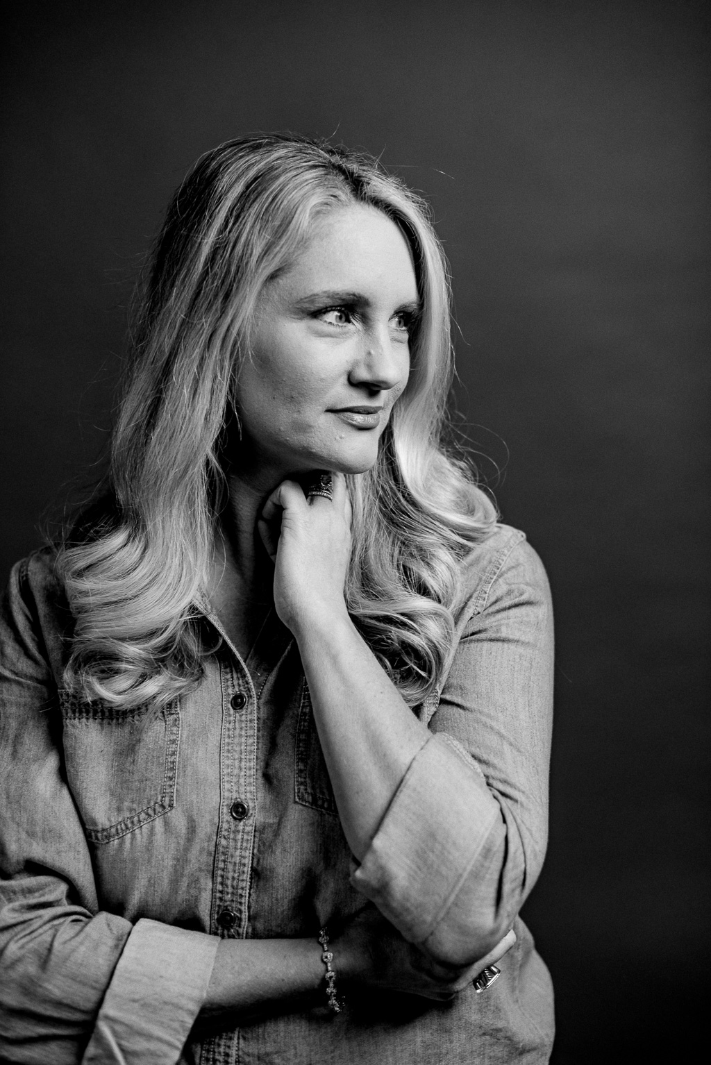 An Indoor Lady - Studio Portrait Photography | Colleen’s “This is 40” - Photo by Erin Holsonback COLLEEN-004-ANINDOORLADY
