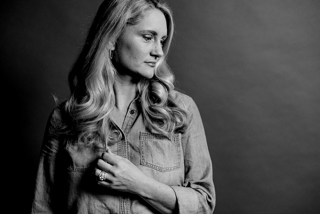 An Indoor Lady - Studio Portrait Photography | Colleen’s “This is 40” - Photo by Erin Holsonback COLLEEN-008-ANINDOORLADY