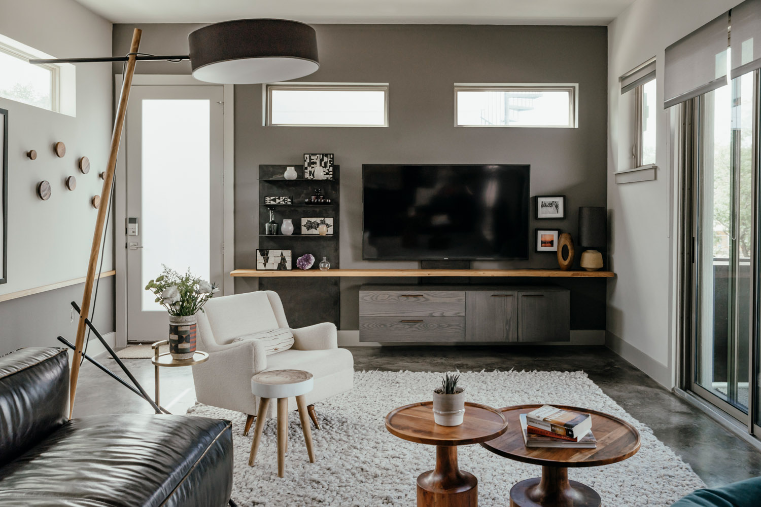An Indoor Lady - Austin, TX | Interior Photography | East Austin Residence for McCray & Co - 2018-MCCRAY-EAST-RESIDENCE-004-ANINDOORLADY
