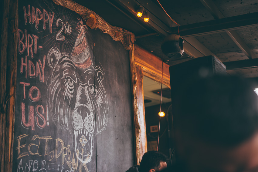 An Indoor Lady - Bryan at Buzzmill - 20150308-gutmann-20