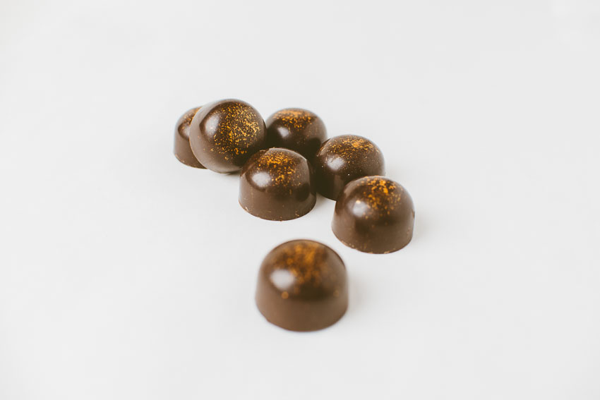 An Indoor Lady - Crave Artisan Chocolate - CRAVE-003-ANINDOORLADY