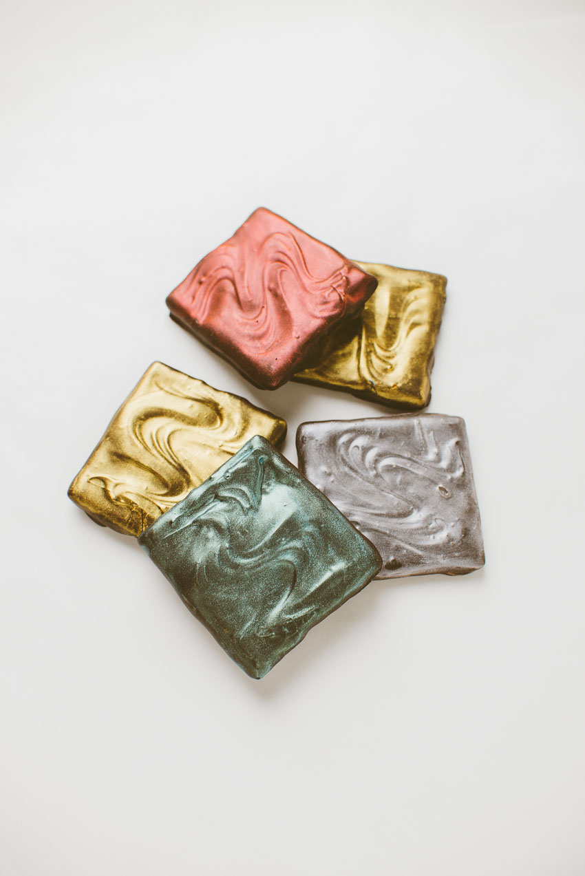 An Indoor Lady - Crave Artisan Chocolate - CRAVE-009-ANINDOORLADY