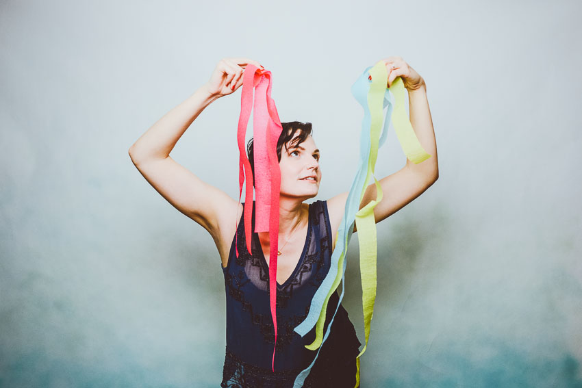 An Indoor Lady - Turning 31 - ERINBDAYBOOTH-017-ANINDOORLADY